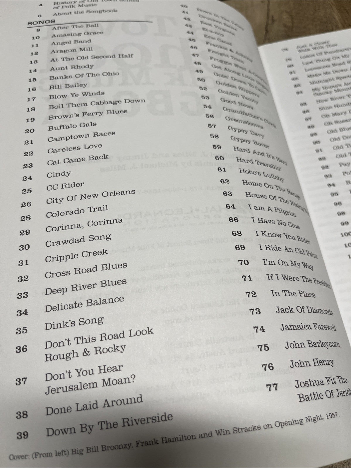 Old Town School of Folk Music Songbook: 50th Anniversary Edition Lead Sheets