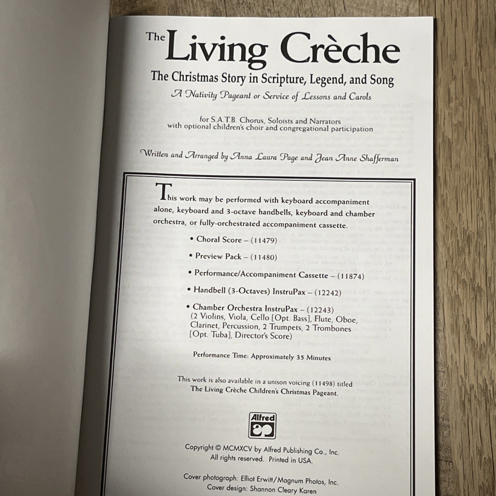 The Living Crèche The Christmas Story in Scripture, Legend and Song SATB