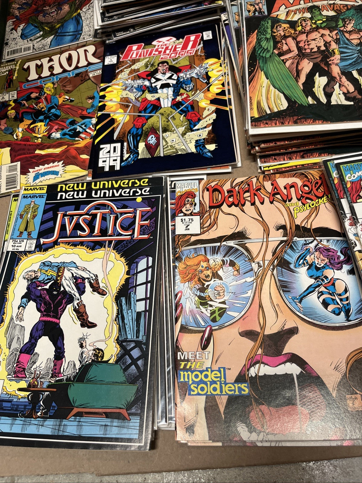 Comic Book Mystery Lot 32 Mixed Marvel No Dupli Bulk Mixed Marvel Comic Book