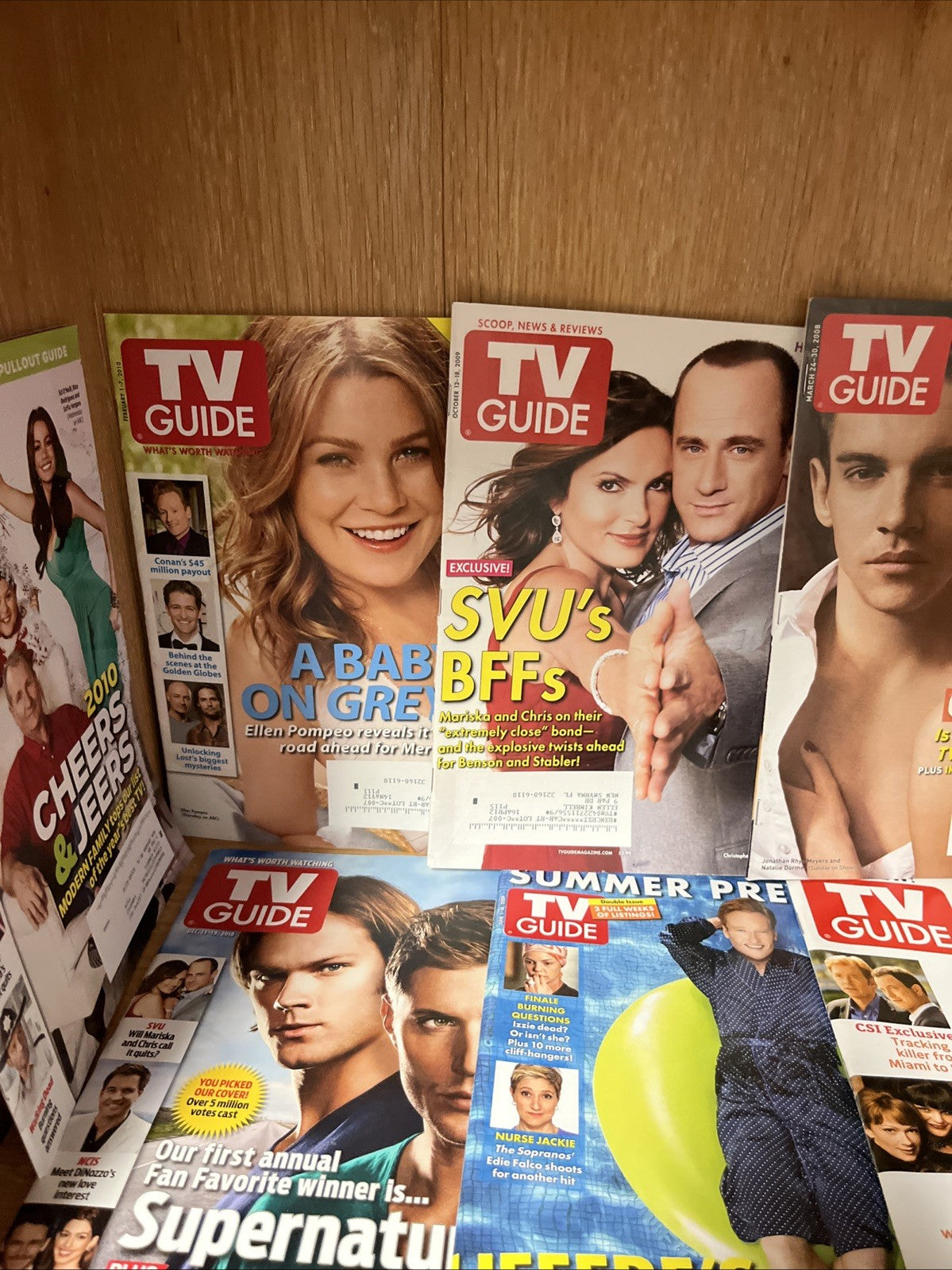 TV GUIDES LOT OF 22  MAGAZINES NCIS Dynamic Duo, Lost, Hot Bods! 2006 -2011