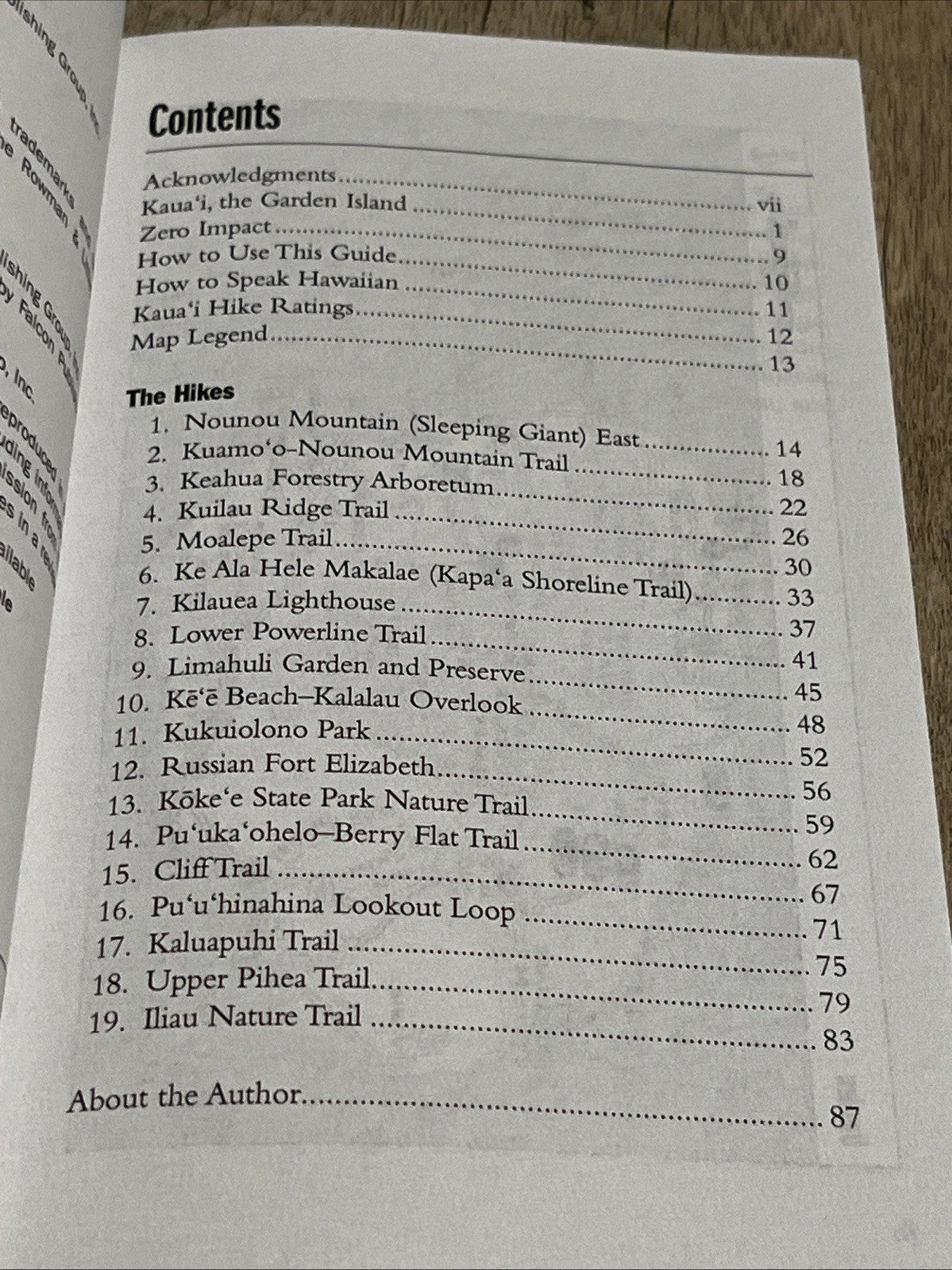 Best Easy Day Hikes Hawaii: Kauai by Suzanne Swedo (English) Paperback Book