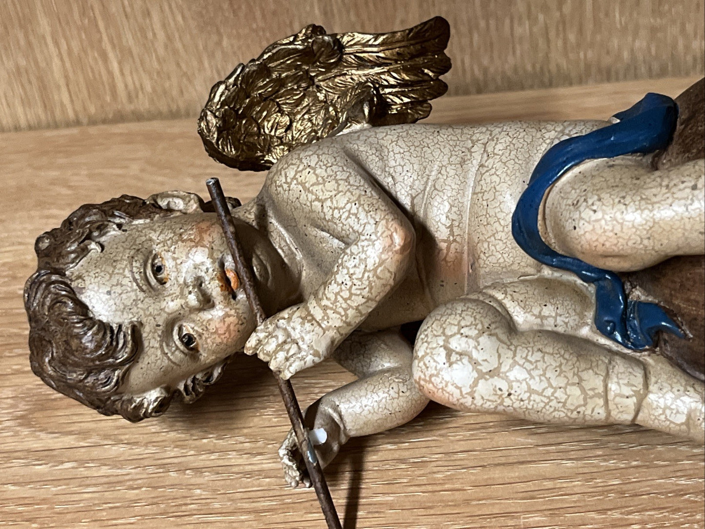 Figure Angel with Flute on Ball made of Artificial Resin (9 x 22 cm)