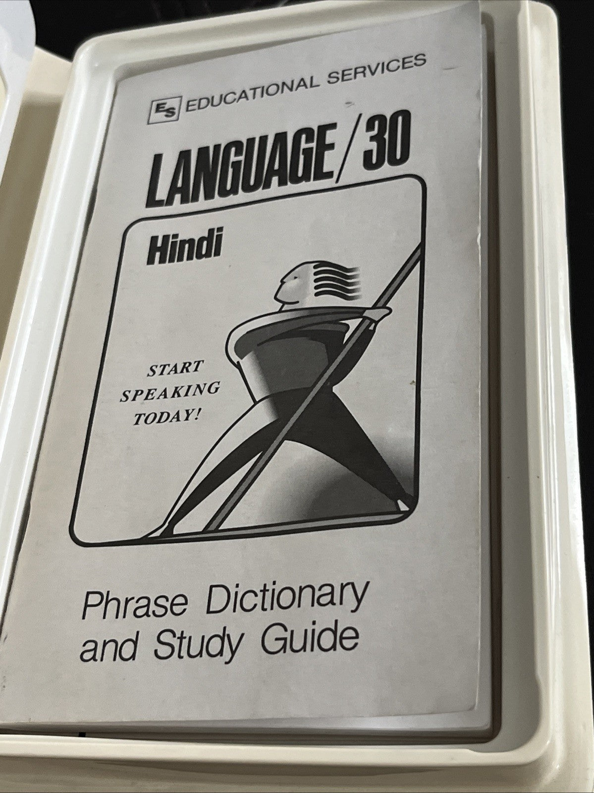 Hindi: Start Speaking Today! 2 Cassettes Plus Phrase Dictionary And Study Guide