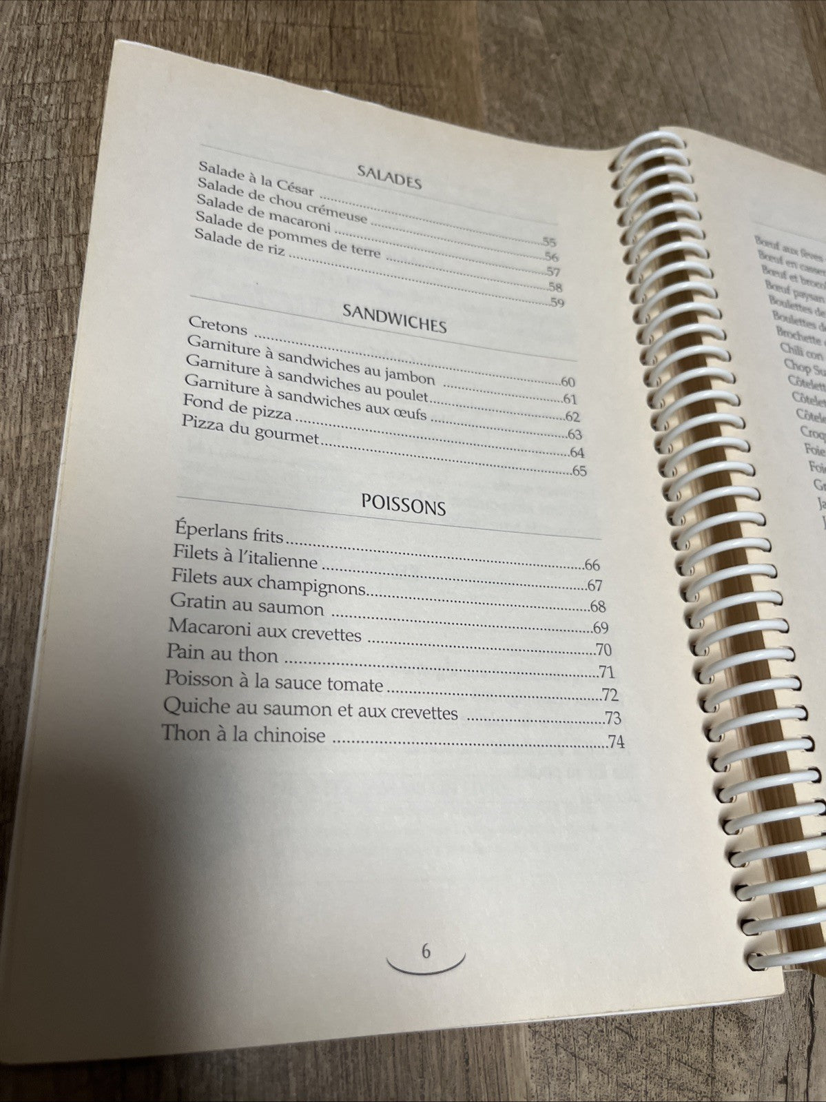 Repas familial: Délicieuses recettes du Québec by Johanne Julien