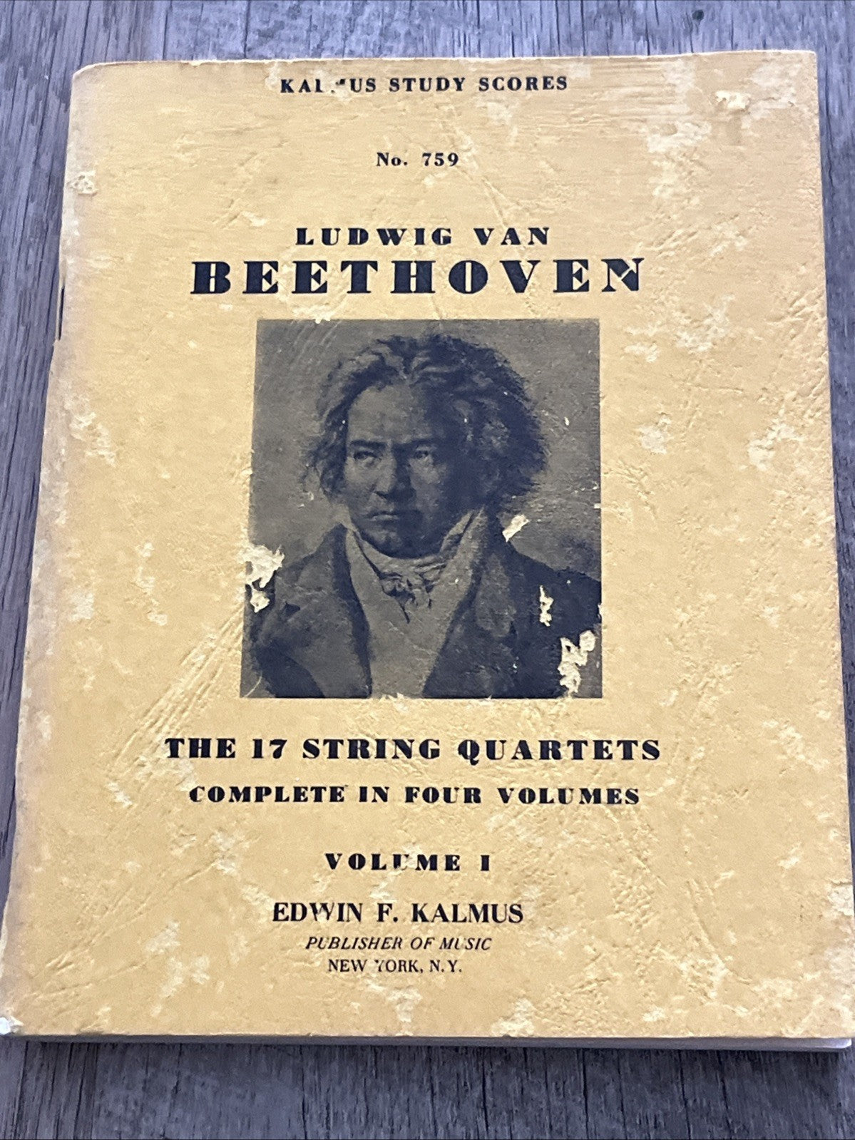 Ludwig van Beethoven: The 17 String Quartets Complete in Four Volumes, Volume I