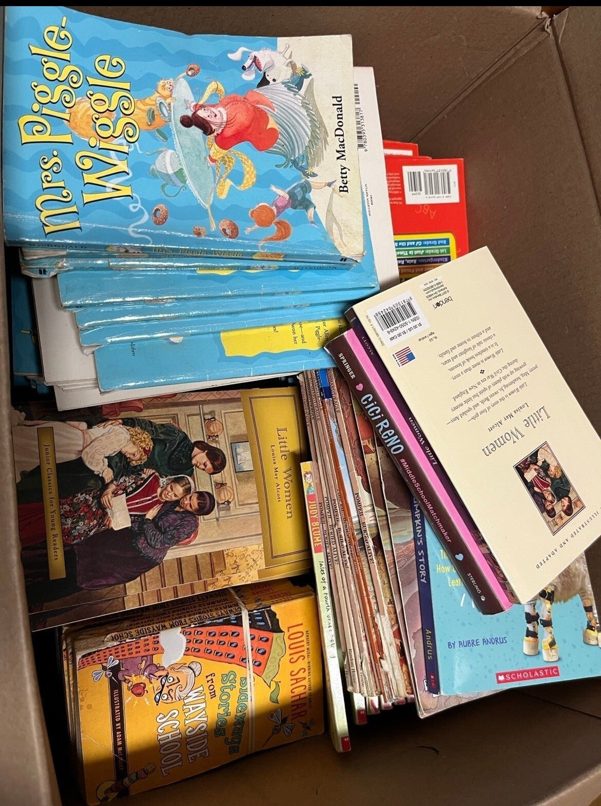 20 LBS of Childrens Baby Toddler Daycare Board Books Chunky Books RANDOM 