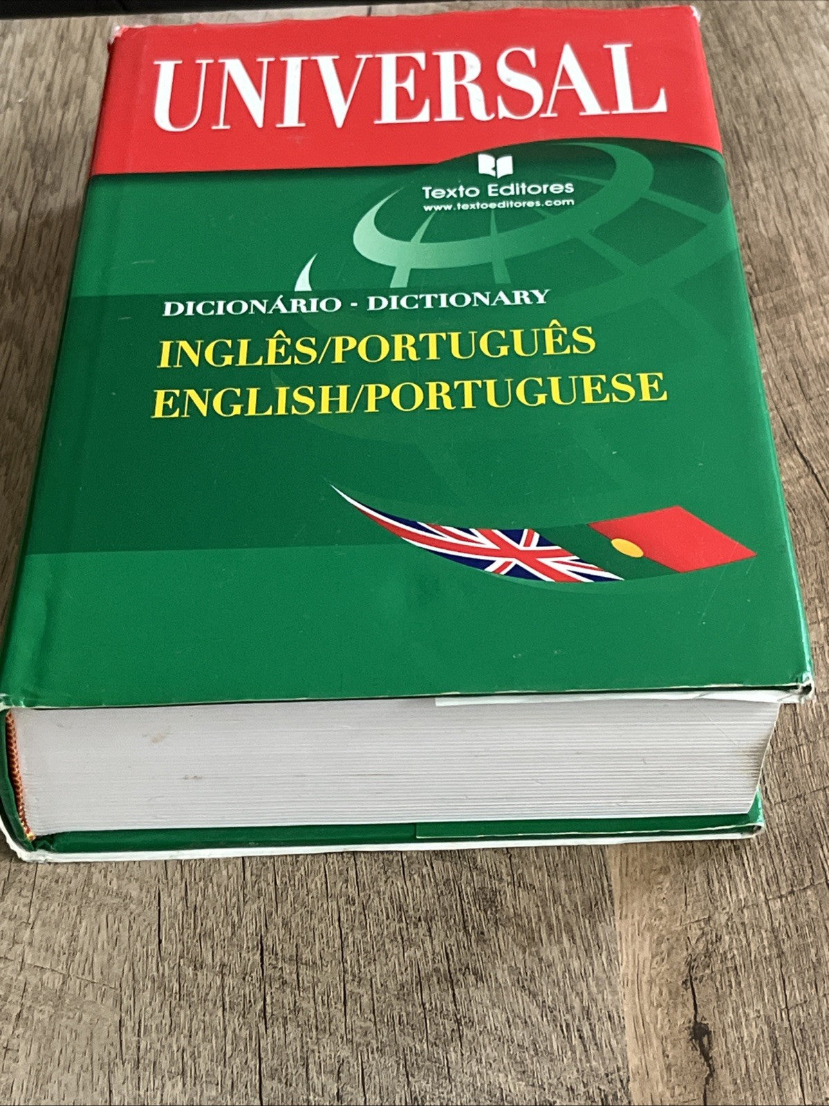 UNIVERSAL Dicionário Universal Inglês/Português - English/Portuguese
