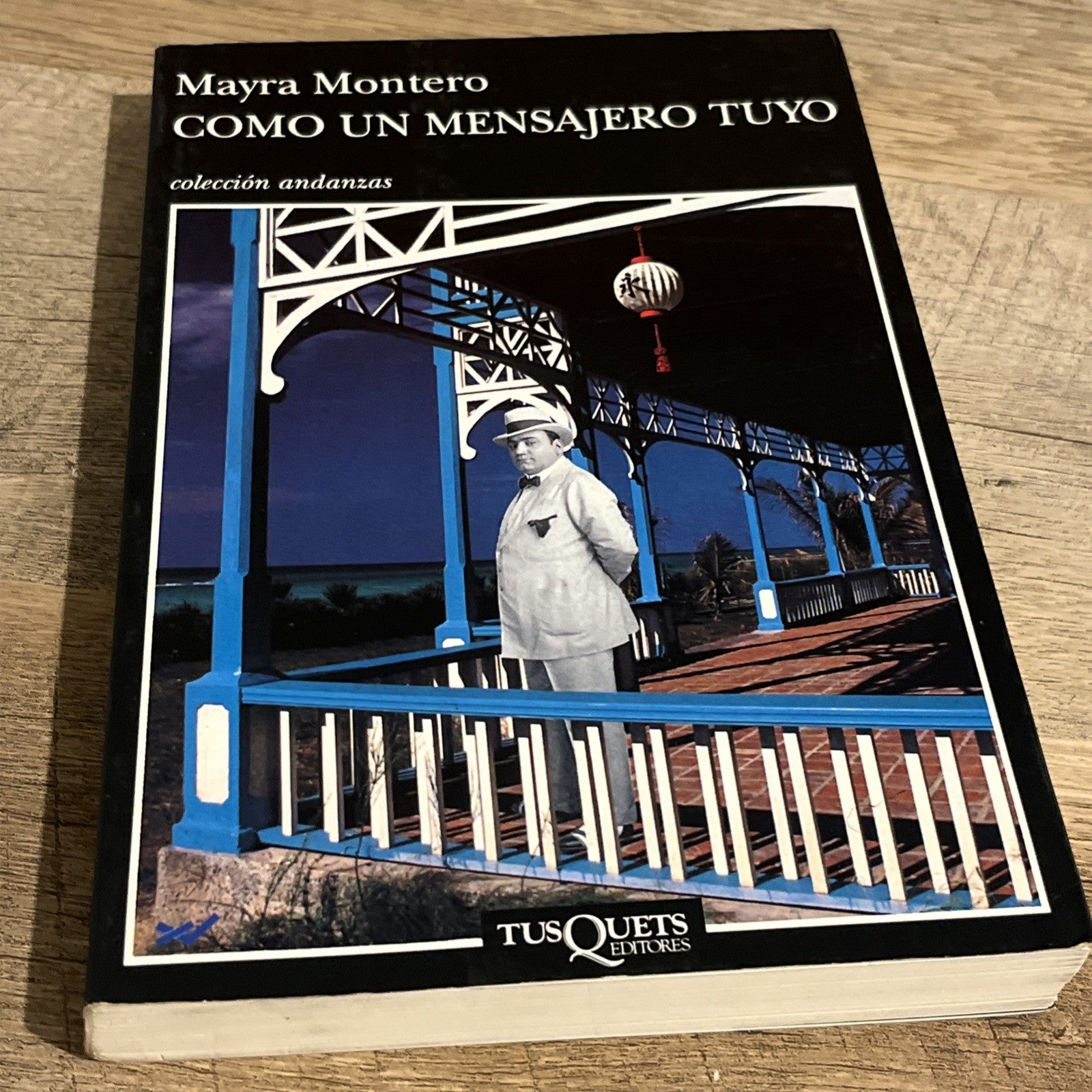 COMO UN MENSAJERO TUYO/AS YOUR MESSENGER (COLECCION By Mayra Montero