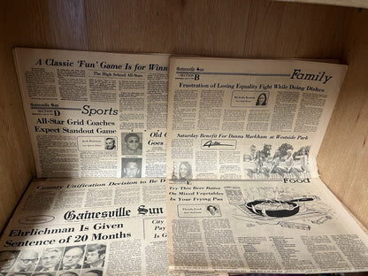 LOT OF 6 1974 WATER GATE SCANDALS NIXON RESIGNED, , FORD BECOMES PRESIDENT