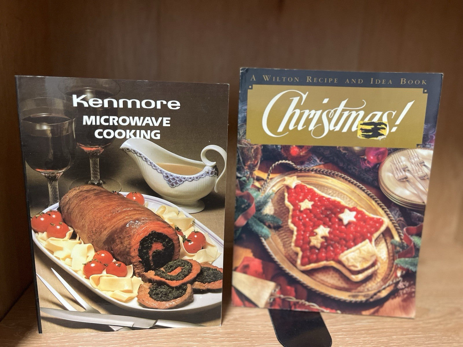 Kenmore Microwave Cooking & Wilton Recipe And Idea Book Christmas Lot of 2