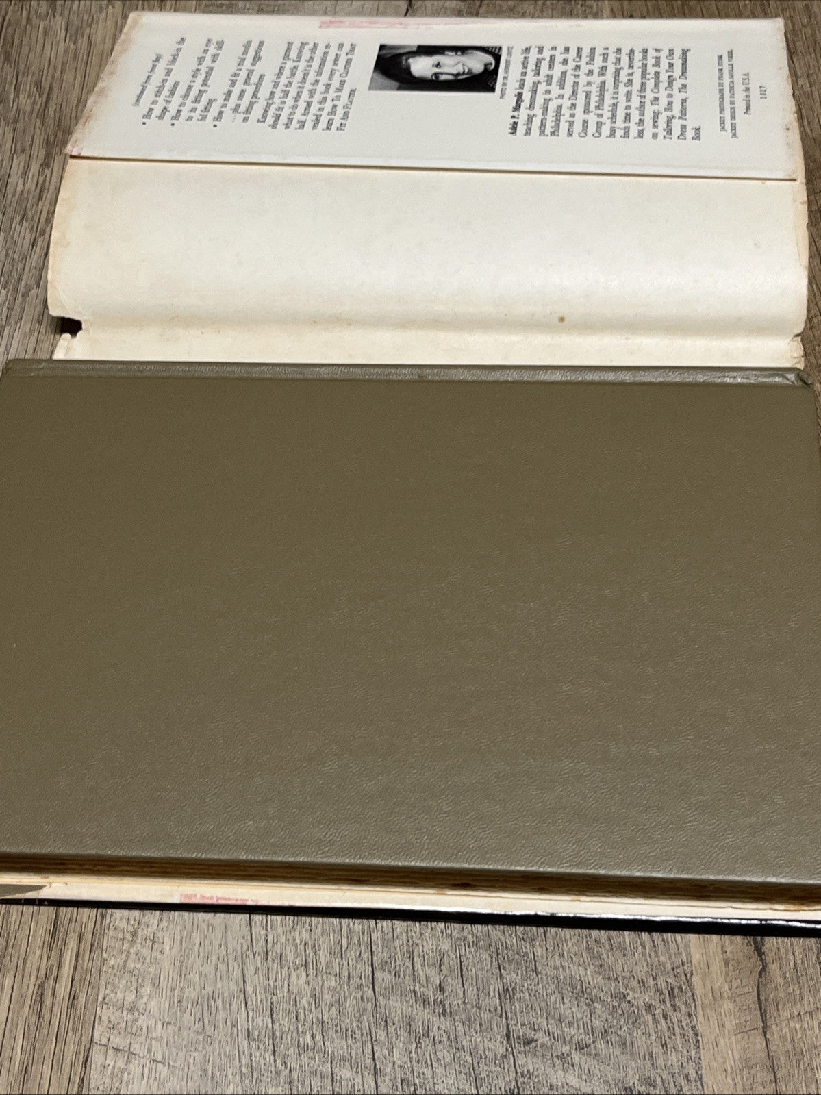 How to make clothes that fit & flatter by Adele P Margolis HCDC 1969