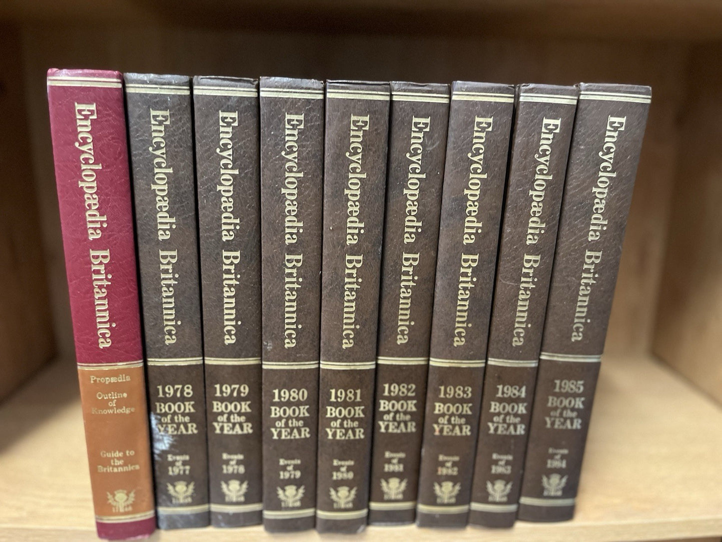 38 Vol Encyclopedia Britannica 1977 Complete Set Macropedia/micropedia Yearbook