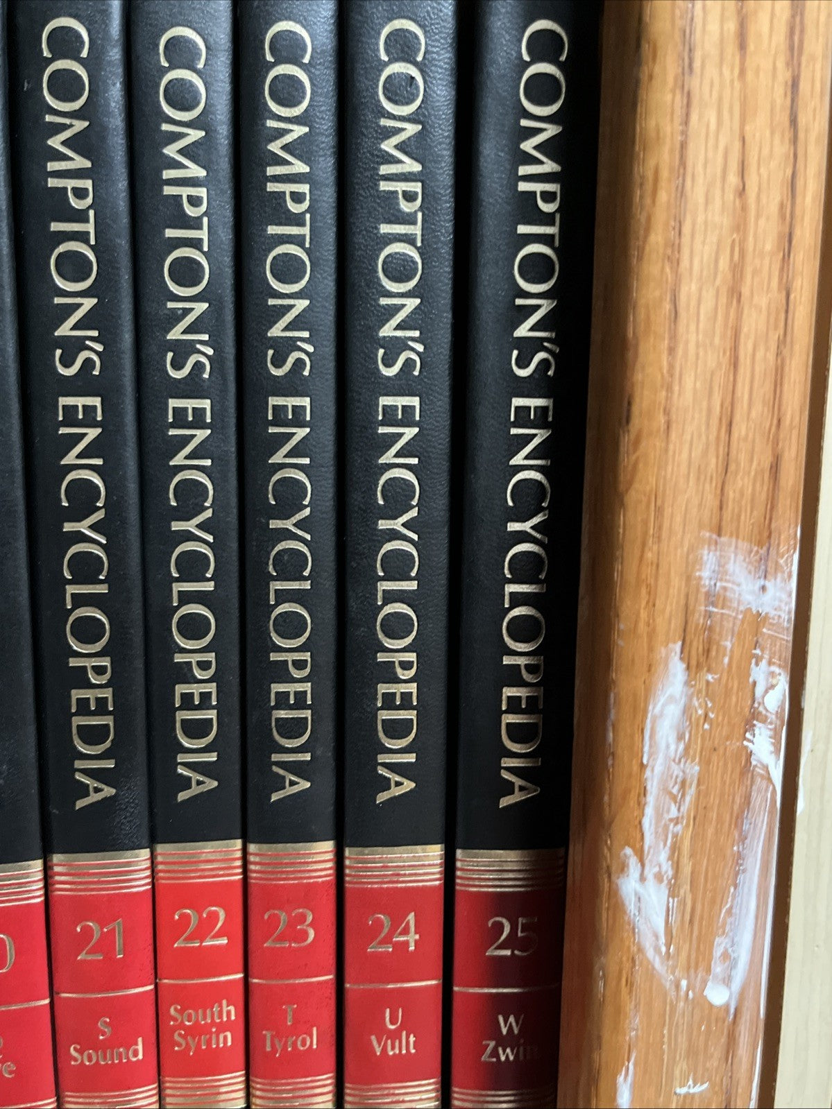 Compton's Encyclopedia Complete Set Volumes 1 - 26 Plus Yearbook of 1987 To 2005