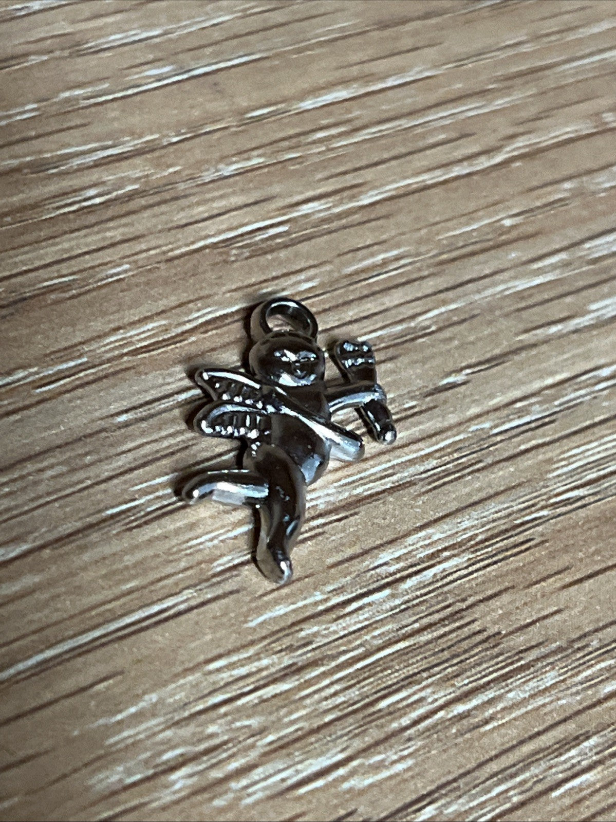 35  VINTAGE Antique Silver FLYING CHERUB CUPID W/ ARROW 28x17mm. ACRYLIC CHARMS