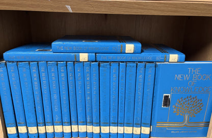 The New Book of Knowledge Encyclopedia 1989 Complete Set 21 Vols. Deluxe Lib Ed