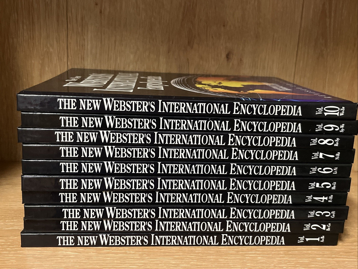 The New Webster’s International Encyclopedia The New Illustrated Ref Vol 1 - 10