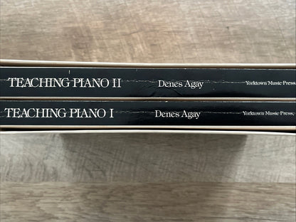 Teaching PIANO A Comprehensive Guide & Reference Book For The Instructor Vol 1&2
