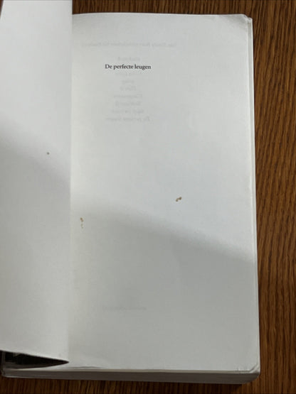 De perfecte leugen" (The Perfect Lie) by Emily Barr Dutch Edition