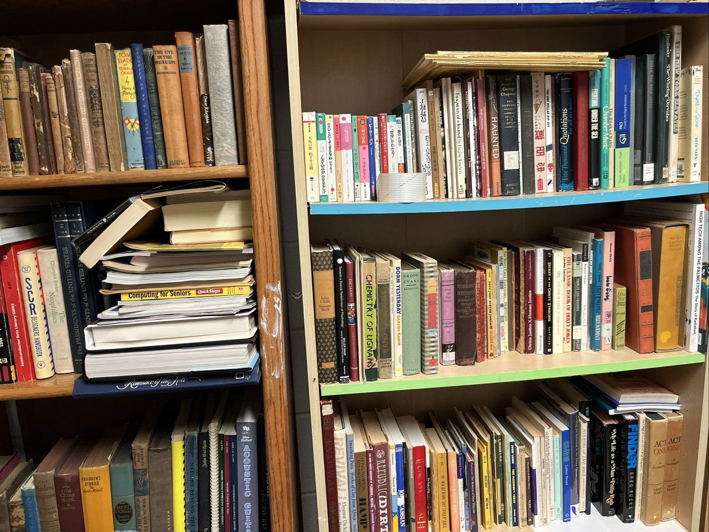 ~ Hugenormous 100 Re-Sale Books Lot ~