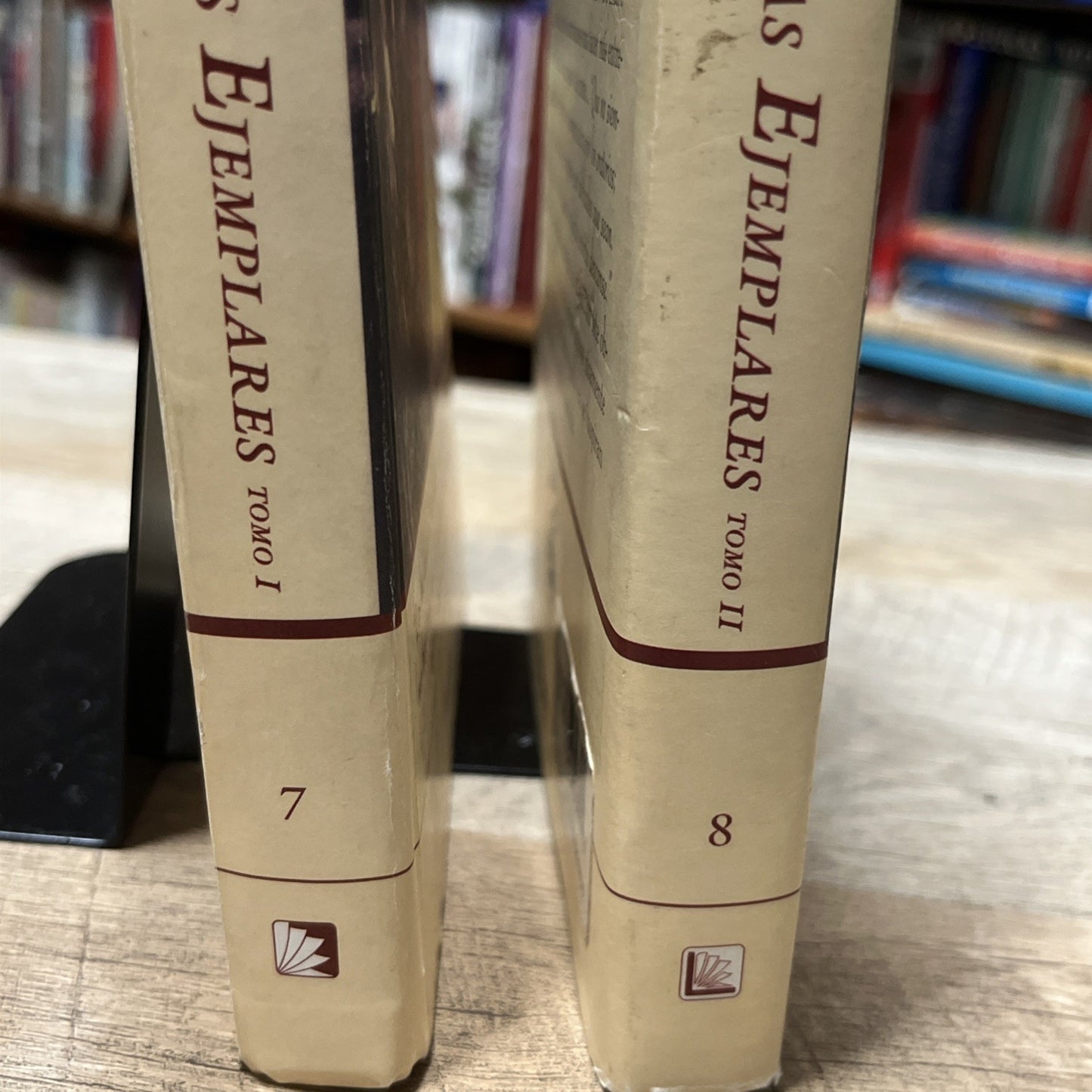 Novelas Ejemplares Hardcover Miguel de Cervantes Tomo 1 y 2  (7 y 8 ) 2001