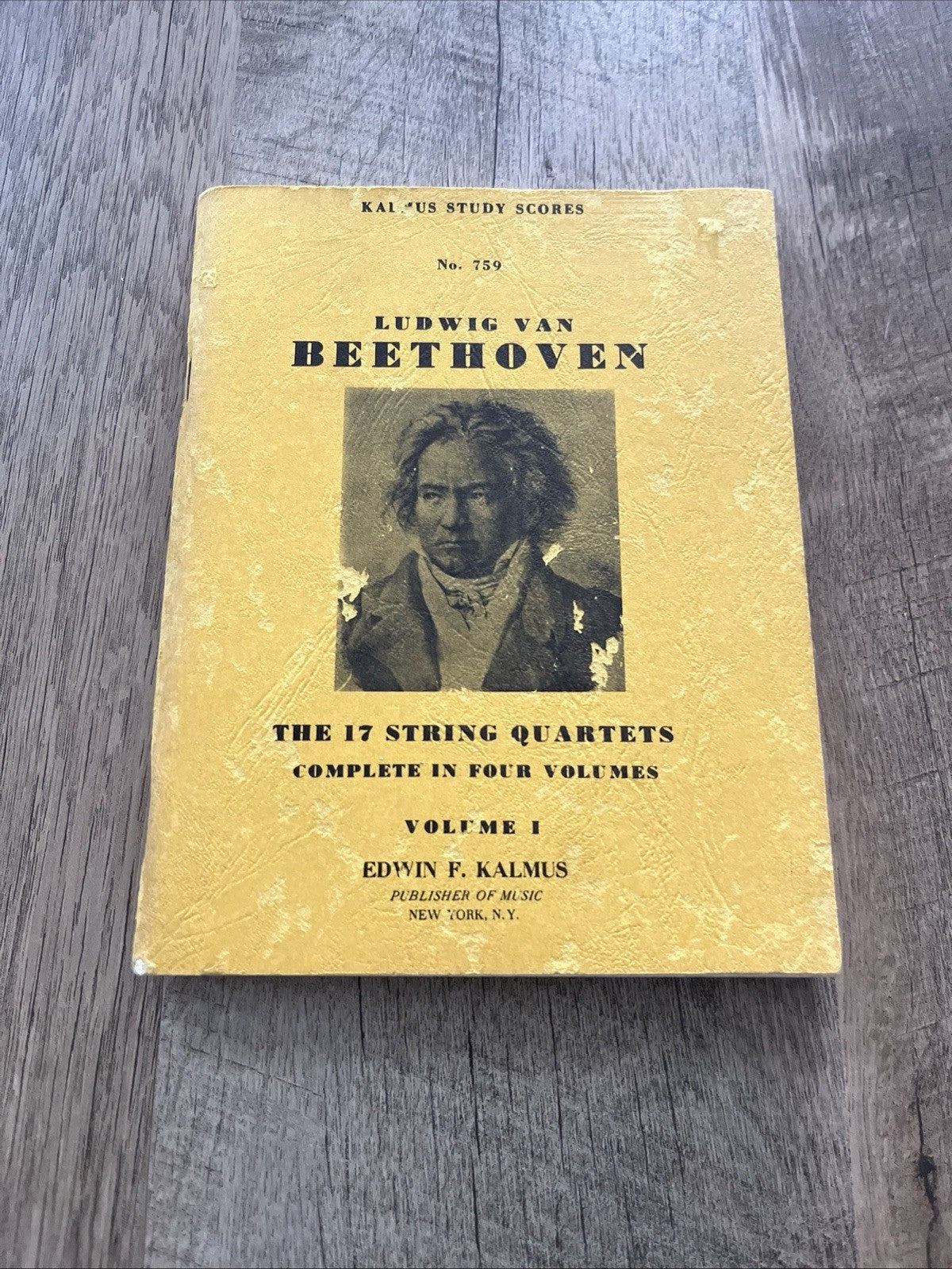 Ludwig van Beethoven: The 17 String Quartets Complete in Four Volumes, Volume I