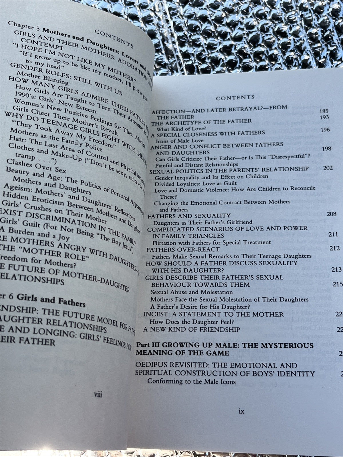 Hite Report on the Family: Growing up under Patriarchy by Shere Hite (English)