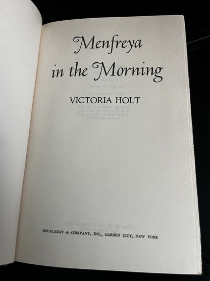 Victoria Holf Menfreya In The Morning & The Golden Fury By Marian Castle